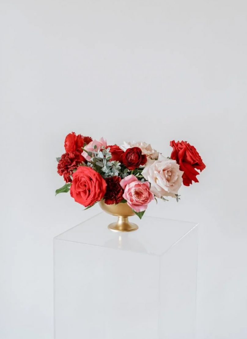«Blushing Apples» – Full Wedding Set (Bridal bouquet, boutonnière, one bridal table decoration, and your choice of guest table decorations) - Image 4