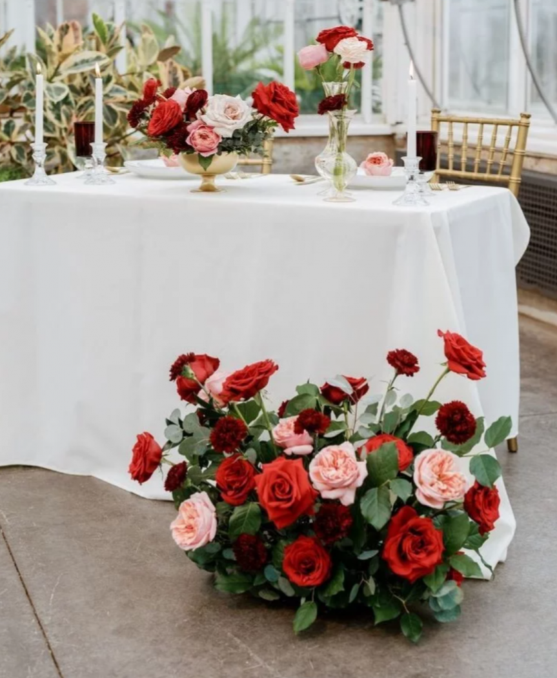 «Blushing Apples» – Full Wedding Set (Bridal bouquet, boutonnière, one bridal table decoration, and your choice of guest table decorations)