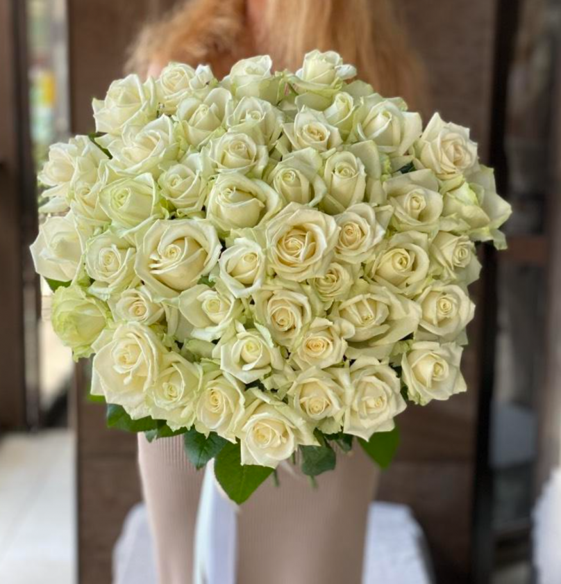 Grace in Bloom: Choose from 20 to 1001 Red Roses - Image 2