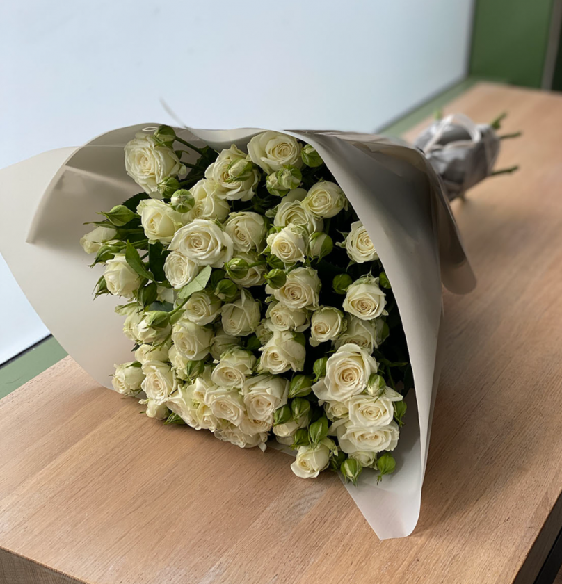 White Serenity: 20 White Spray Roses - Image 3