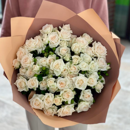 White Serenity: 20 White Spray Roses