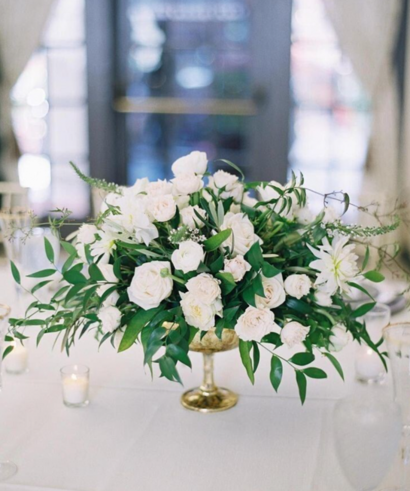 «White Garden Tale» – Full Wedding Set (Bridal bouquet, boutonnière, one bridal table decoration, and your choice of guest table decorations) - Image 4