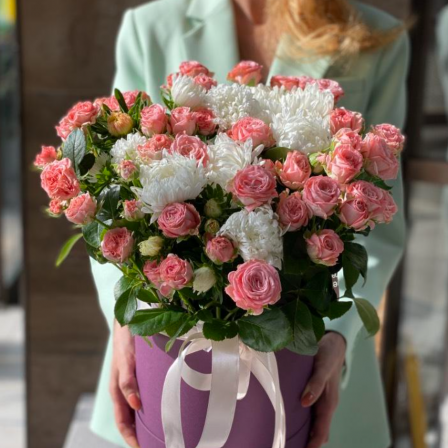 Pink Sunset: Mixed Blooms Box (Pink Spray Garden Roses and White Chrysanthemums)