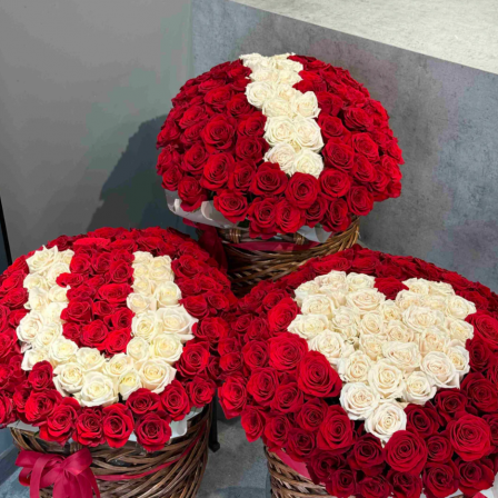 Letter in Petals: 100 Roses in a Basket