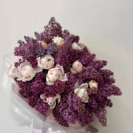 Lilac Jam: 10 Fragrant Lilac Stems and 10 Lush Pink Peonies